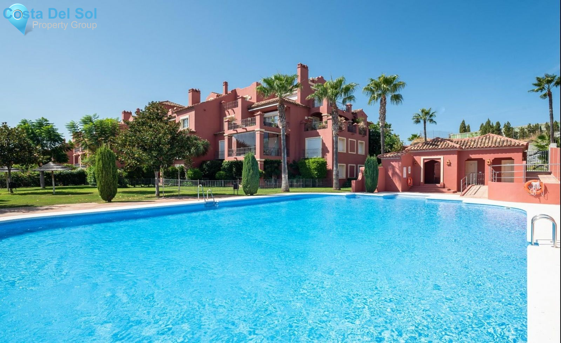 Ground Floor Apartment in Benahavís-1217393