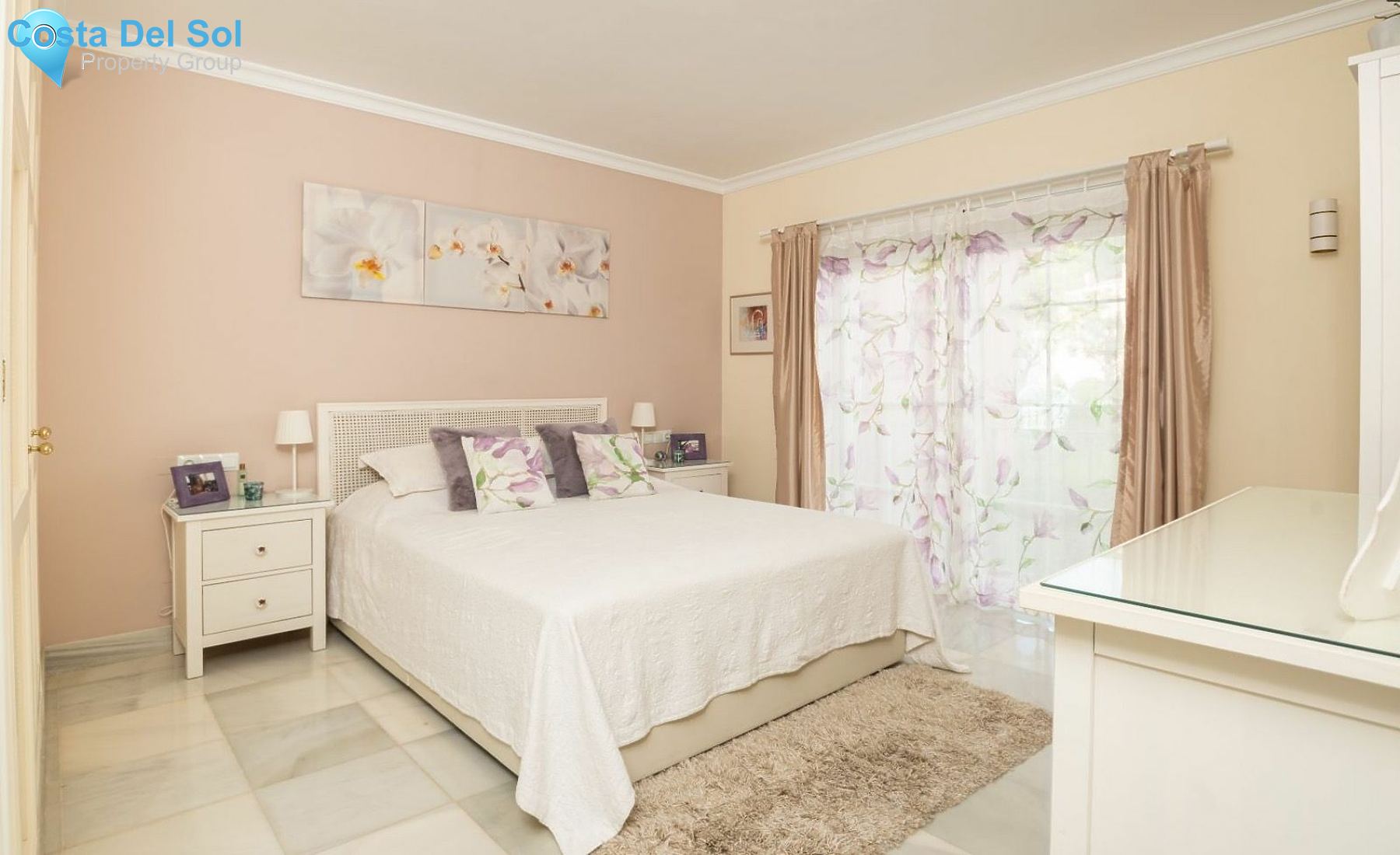 Ground Floor Apartment in Benahavís-1217384