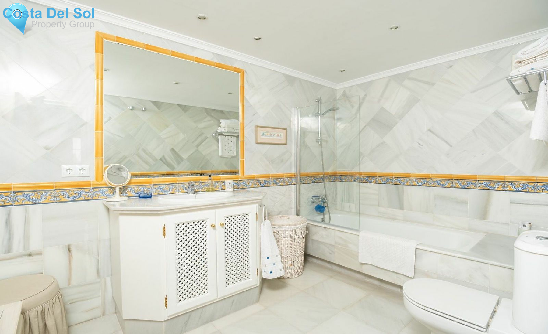 Ground Floor Apartment in Benahavís-1217385