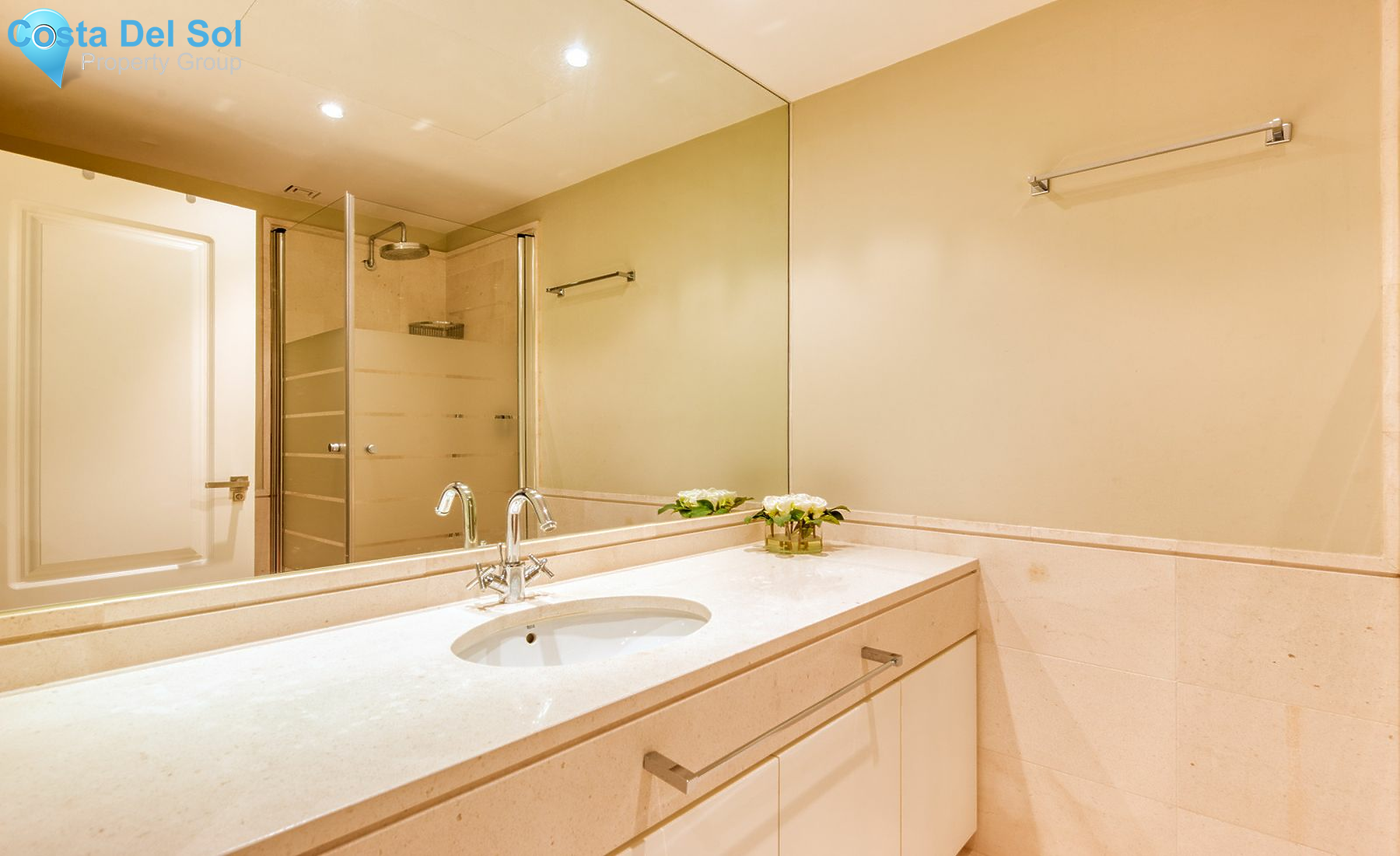 Ground Floor Apartment in Benahavís-1219426