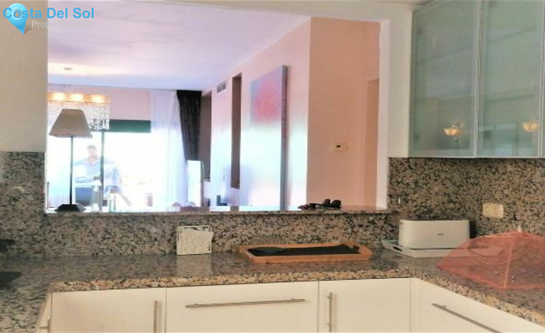 Ground Floor Apartment in Benahavís-1221684
