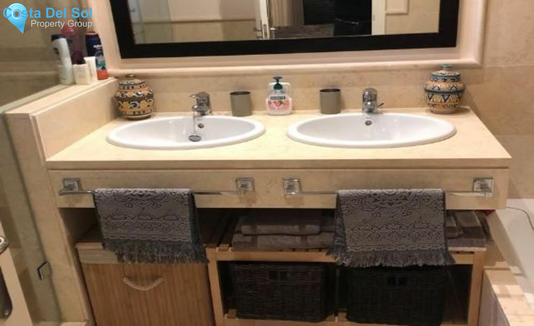 Ground Floor Apartment in Benahavís-1221673
