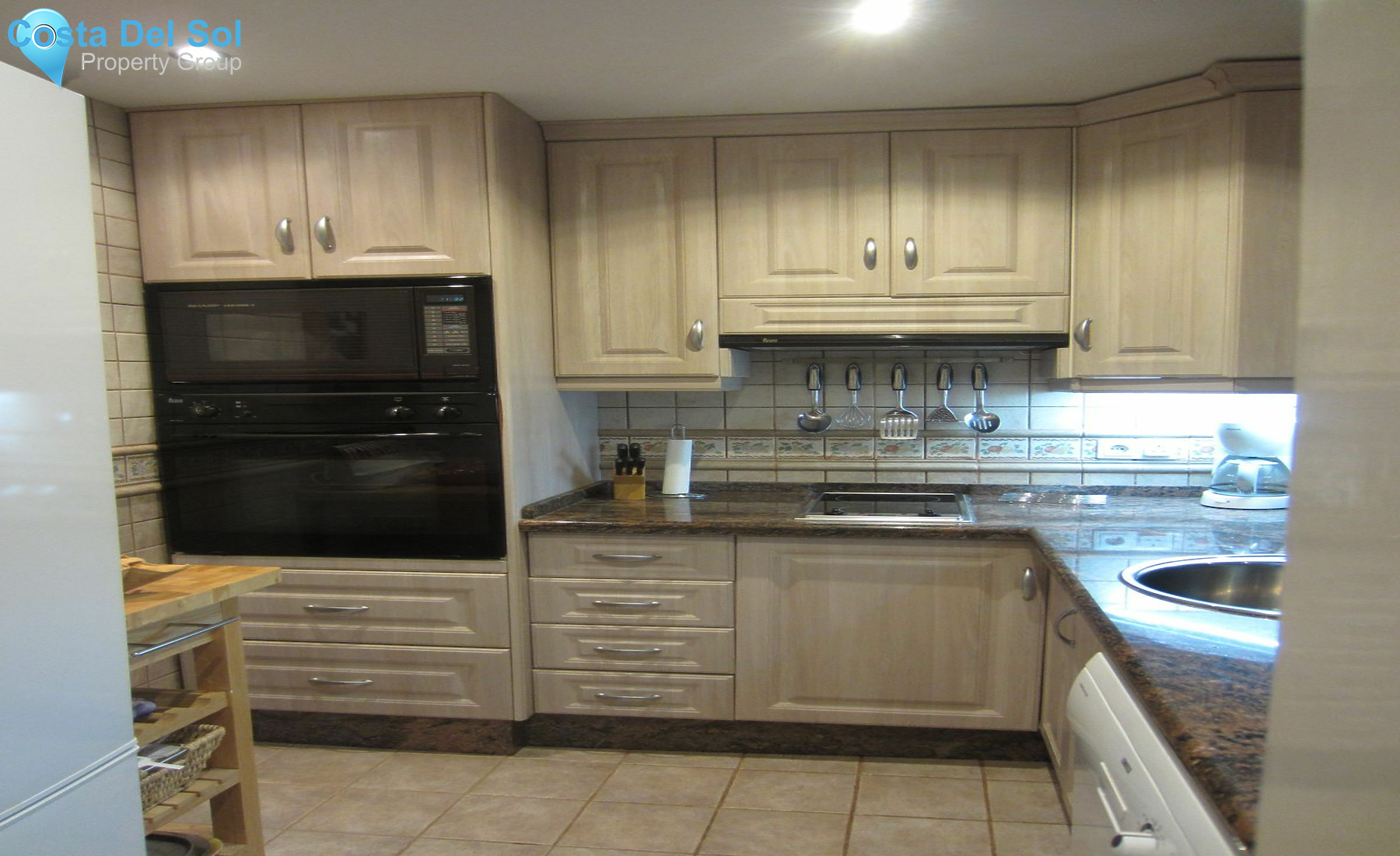 Ground Floor Apartment in Benahavís-1392633