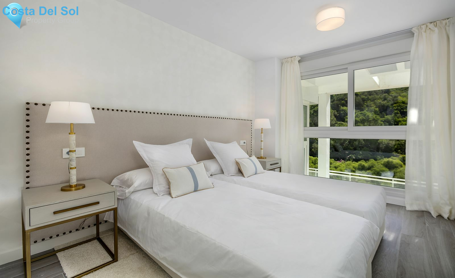 Ground Floor Apartment in Benahavís-1419307