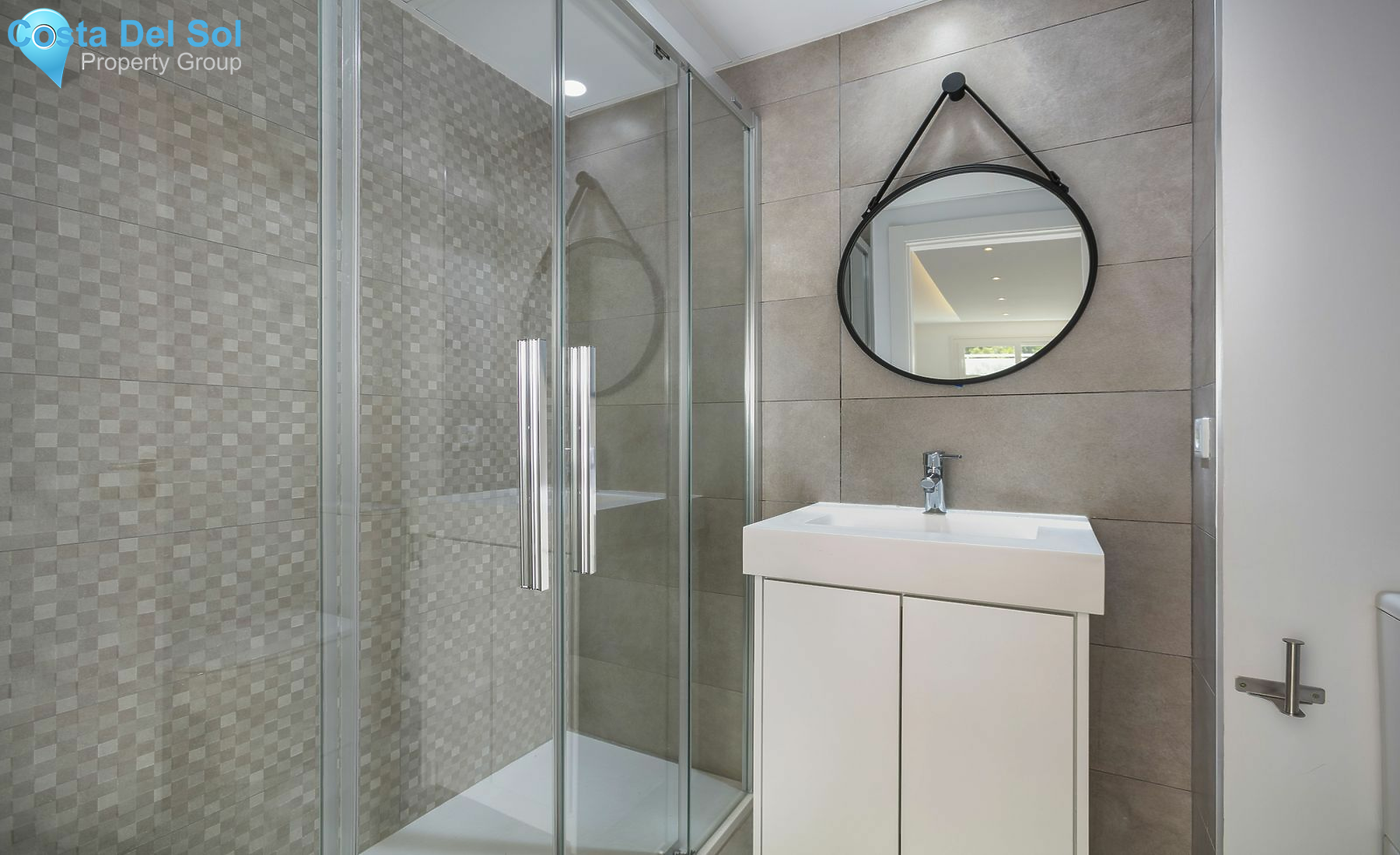 Ground Floor Apartment in Benahavís-1419310