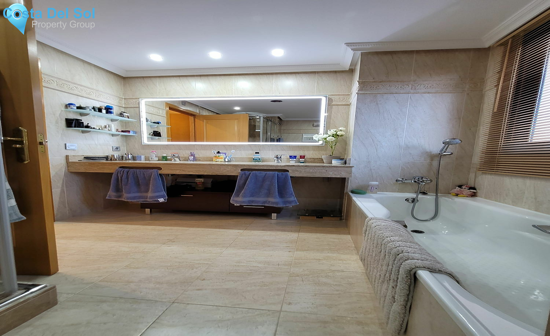 Ground Floor Apartment in Benahavís-1425651