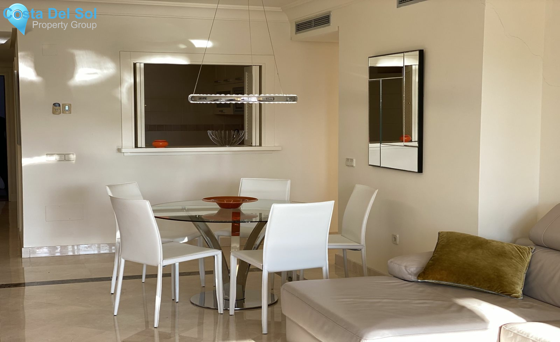 Ground Floor Apartment in Benahavís-1426417