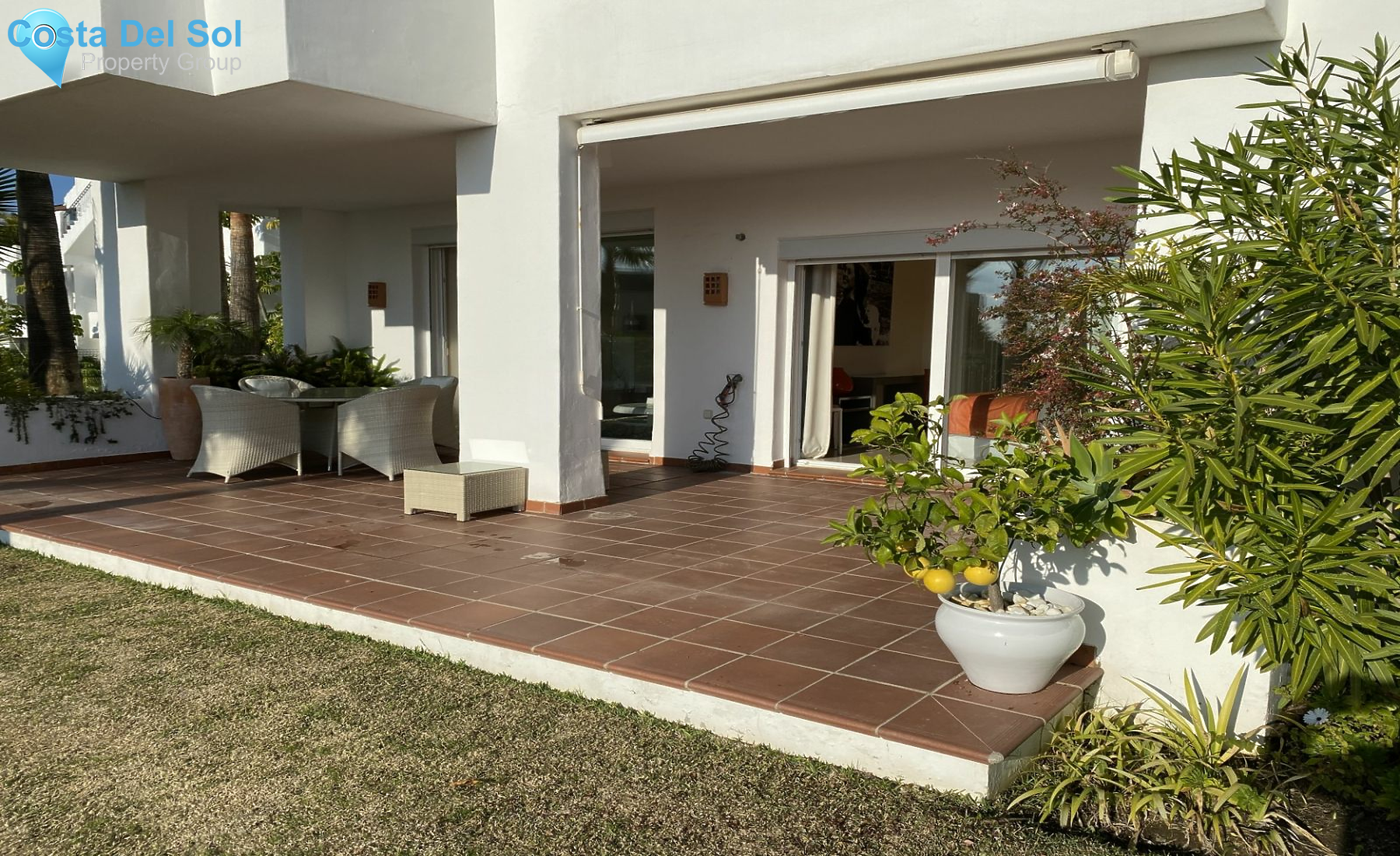 Ground Floor Apartment in Benahavís-1426412