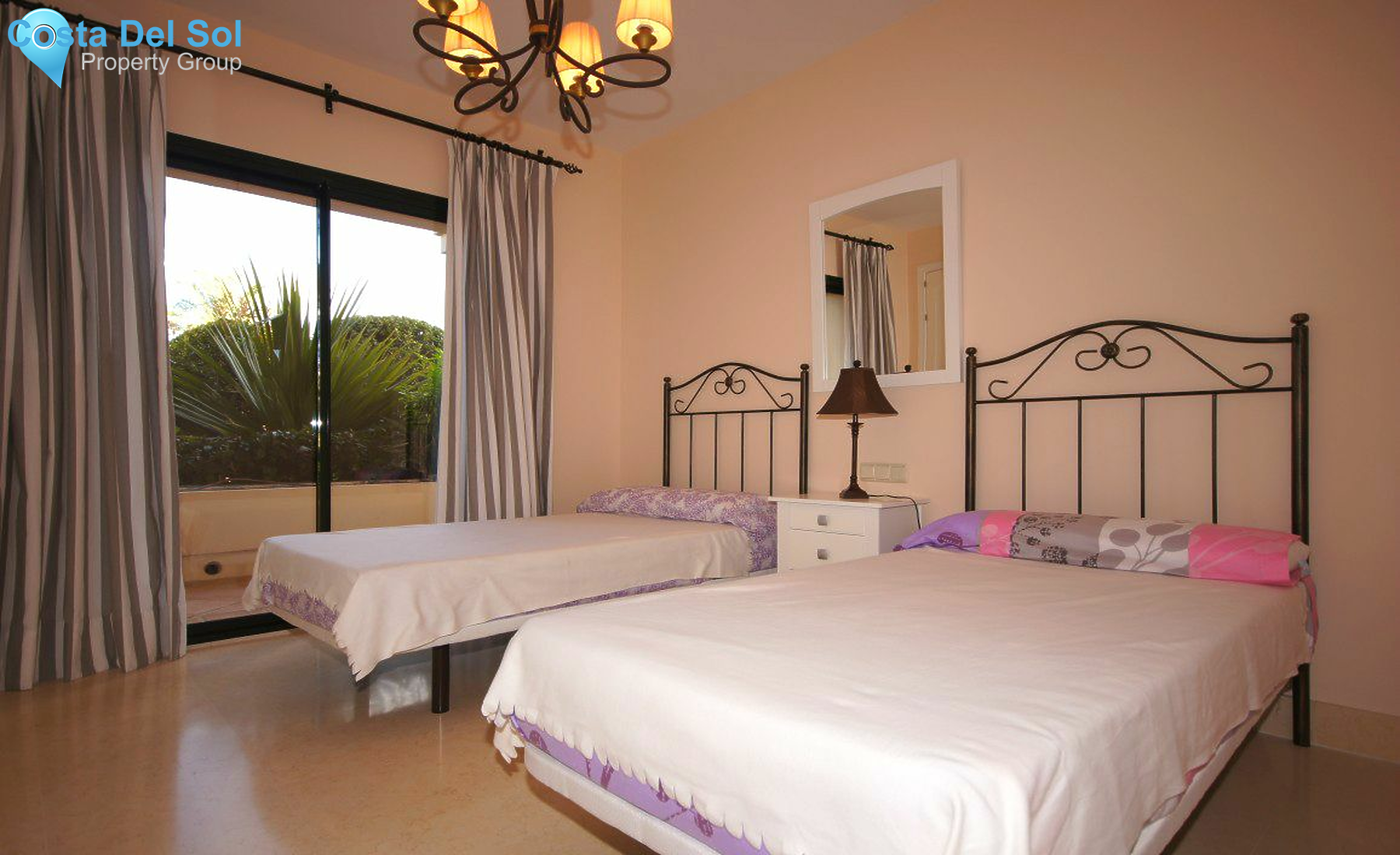 Ground Floor Apartment in Benahavís-1518458