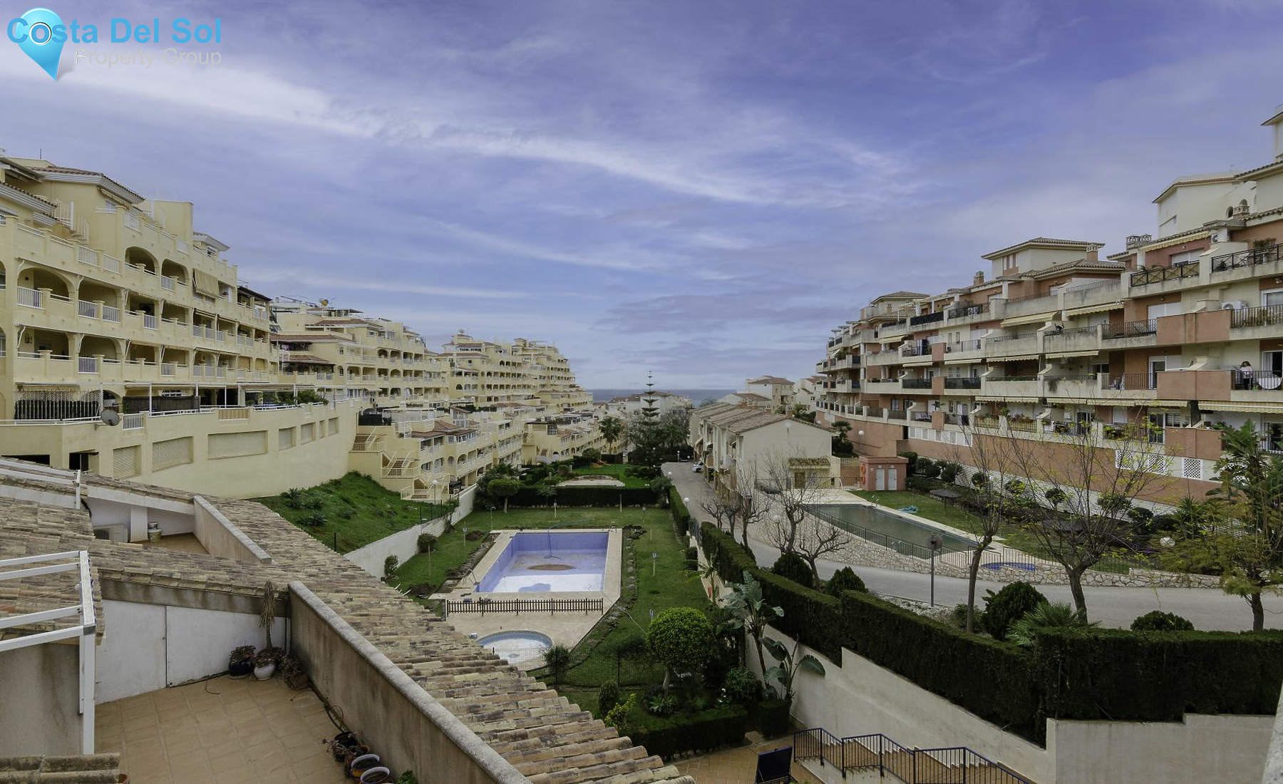 Middle Floor Apartment in Benalmadena Costa-1442374