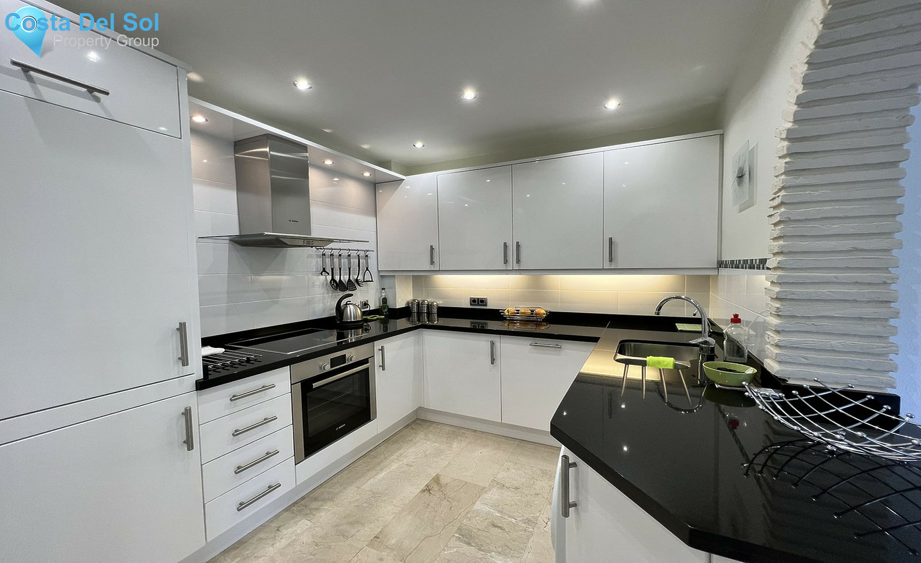 Ground Floor Apartment in Calahonda-1401385