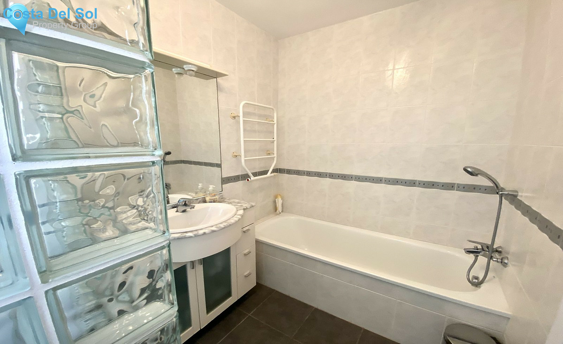 Ground Floor Apartment in Calahonda-1501124