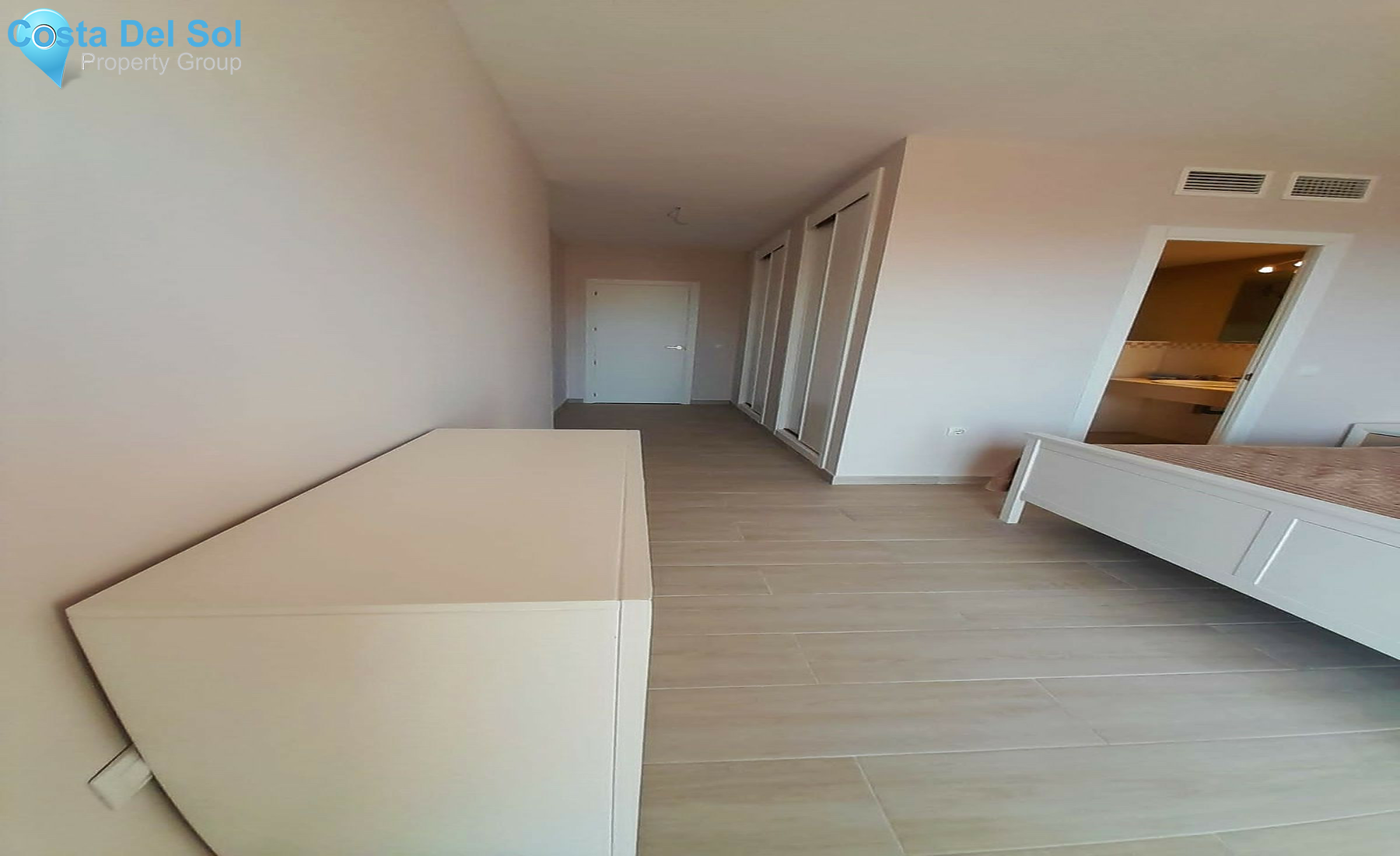 Middle Floor Apartment in Calahonda-1508772