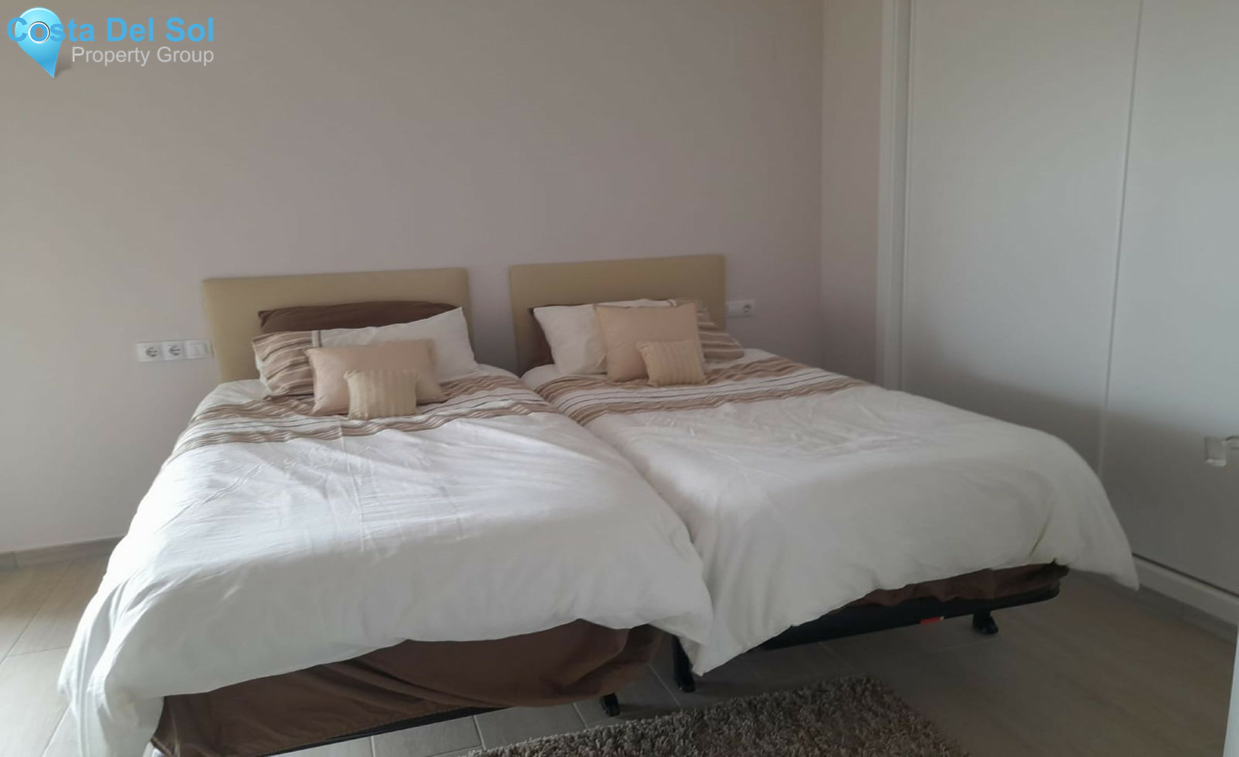 Middle Floor Apartment in Calahonda-1508775