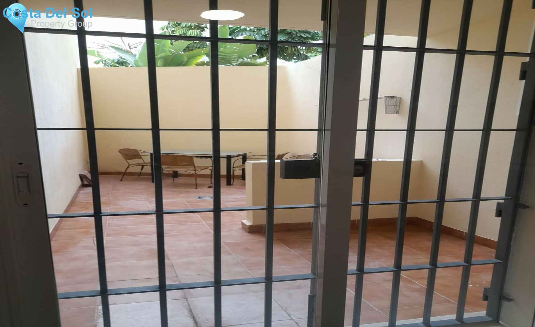 Middle Floor Apartment in Calahonda-1508779