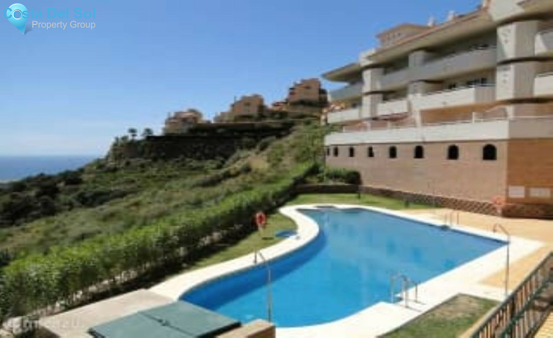 Middle Floor Apartment in Calahonda-1508763