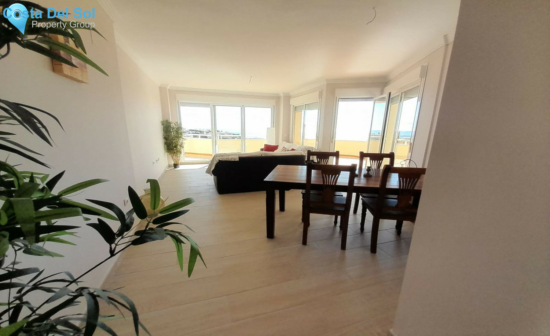 Middle Floor Apartment in Calahonda-1508770