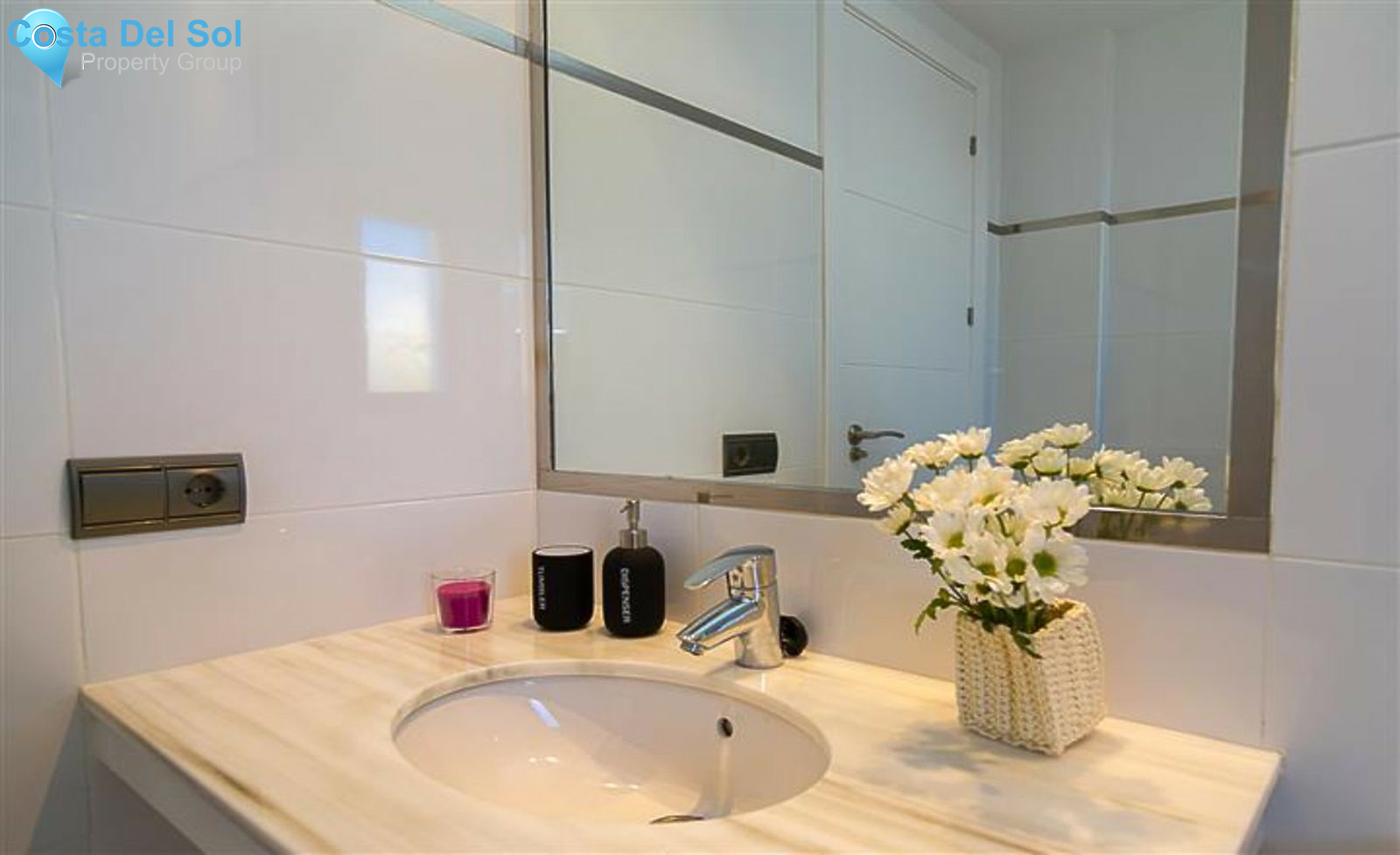 Ground Floor Apartment in Casares-1410358
