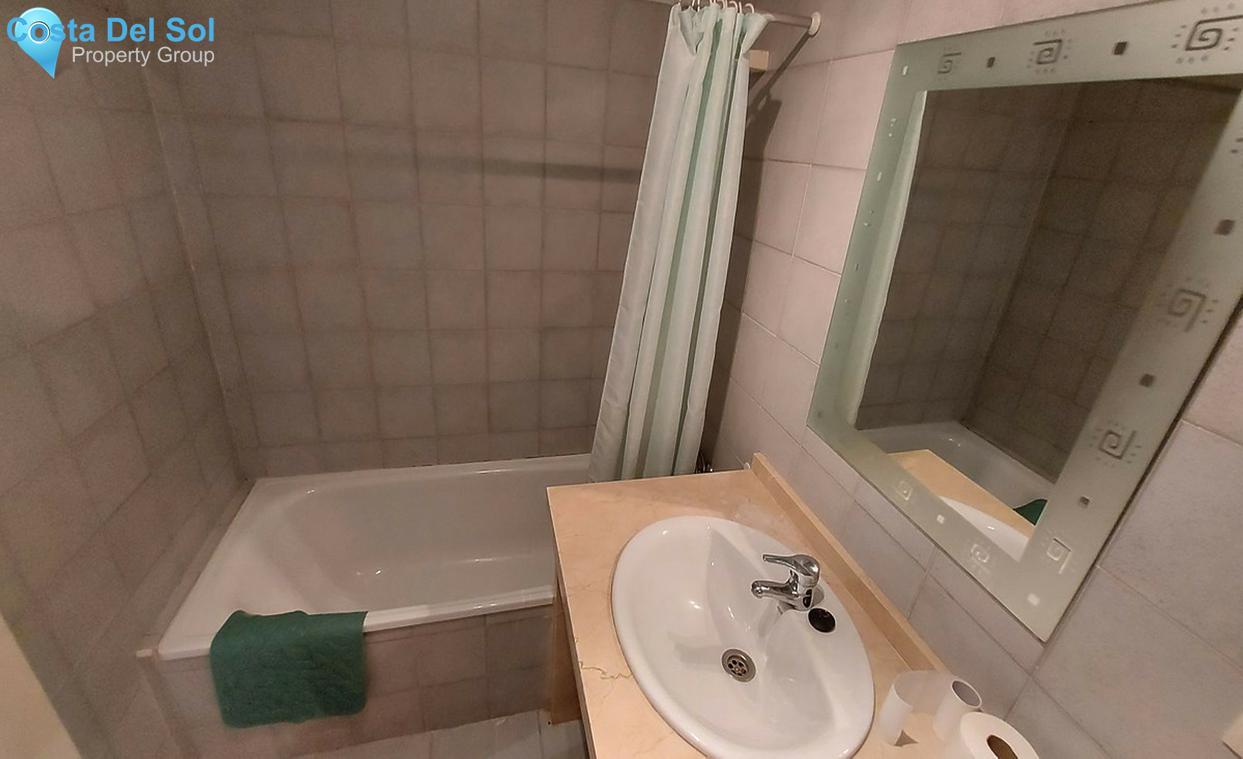 Ground Floor Apartment in Casares Playa