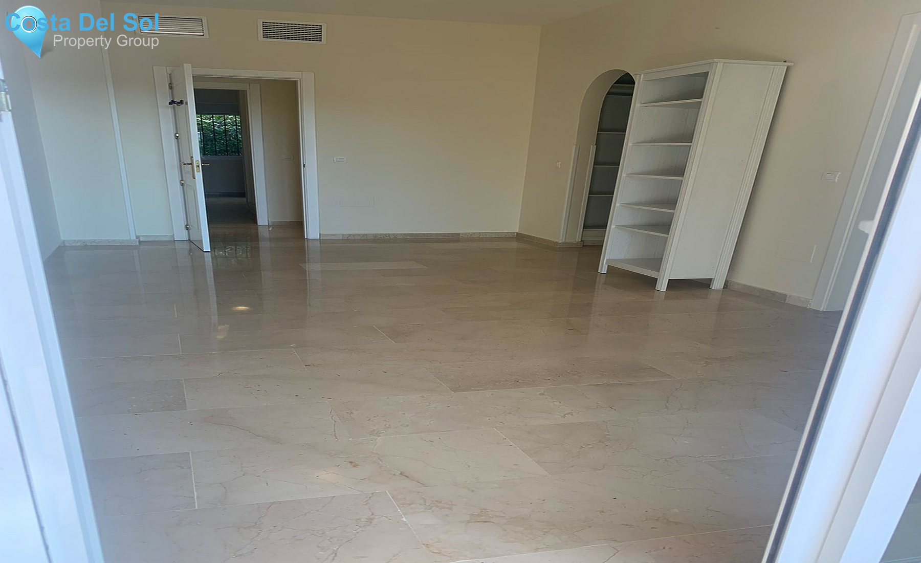 Ground Floor Apartment in Elviria-1311957