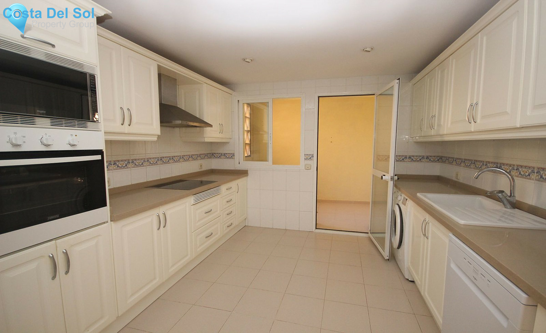 Ground Floor Apartment in Elviria-1461563