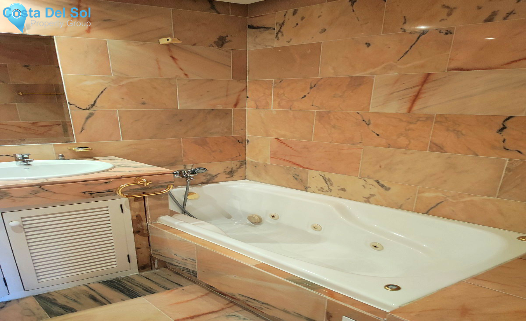 Ground Floor Apartment in Elviria-1556966