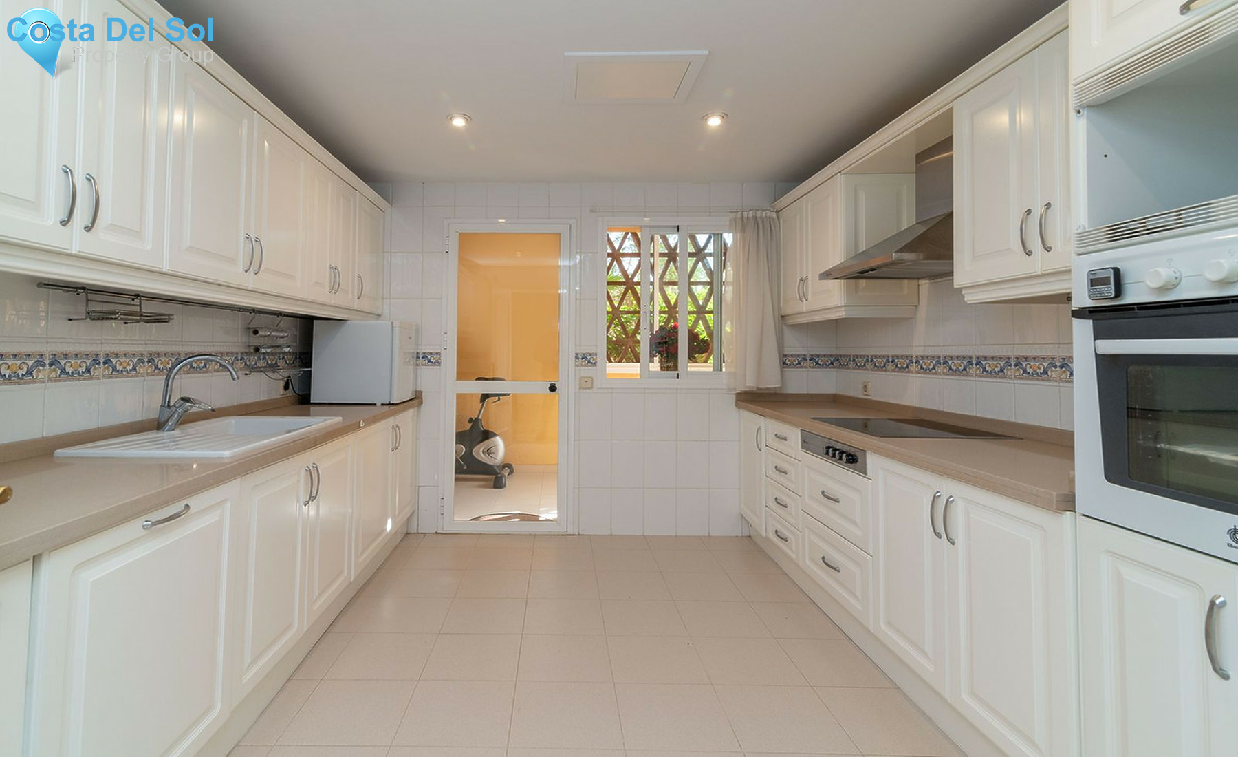 Ground Floor Apartment in Elviria-1557054