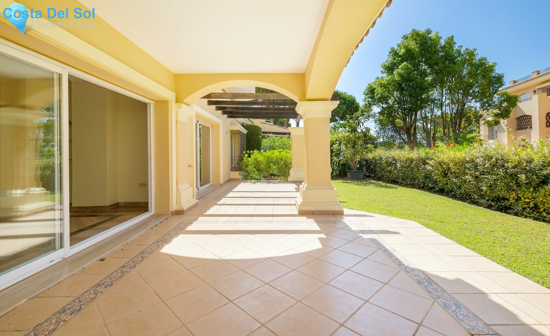 Ground Floor Apartment in Elviria-1428003