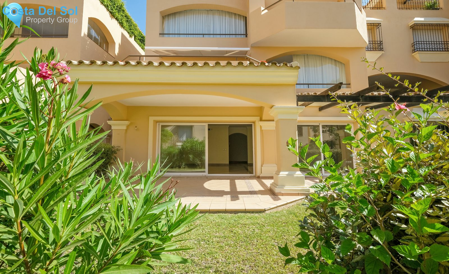 Ground Floor Apartment in Elviria-1427988
