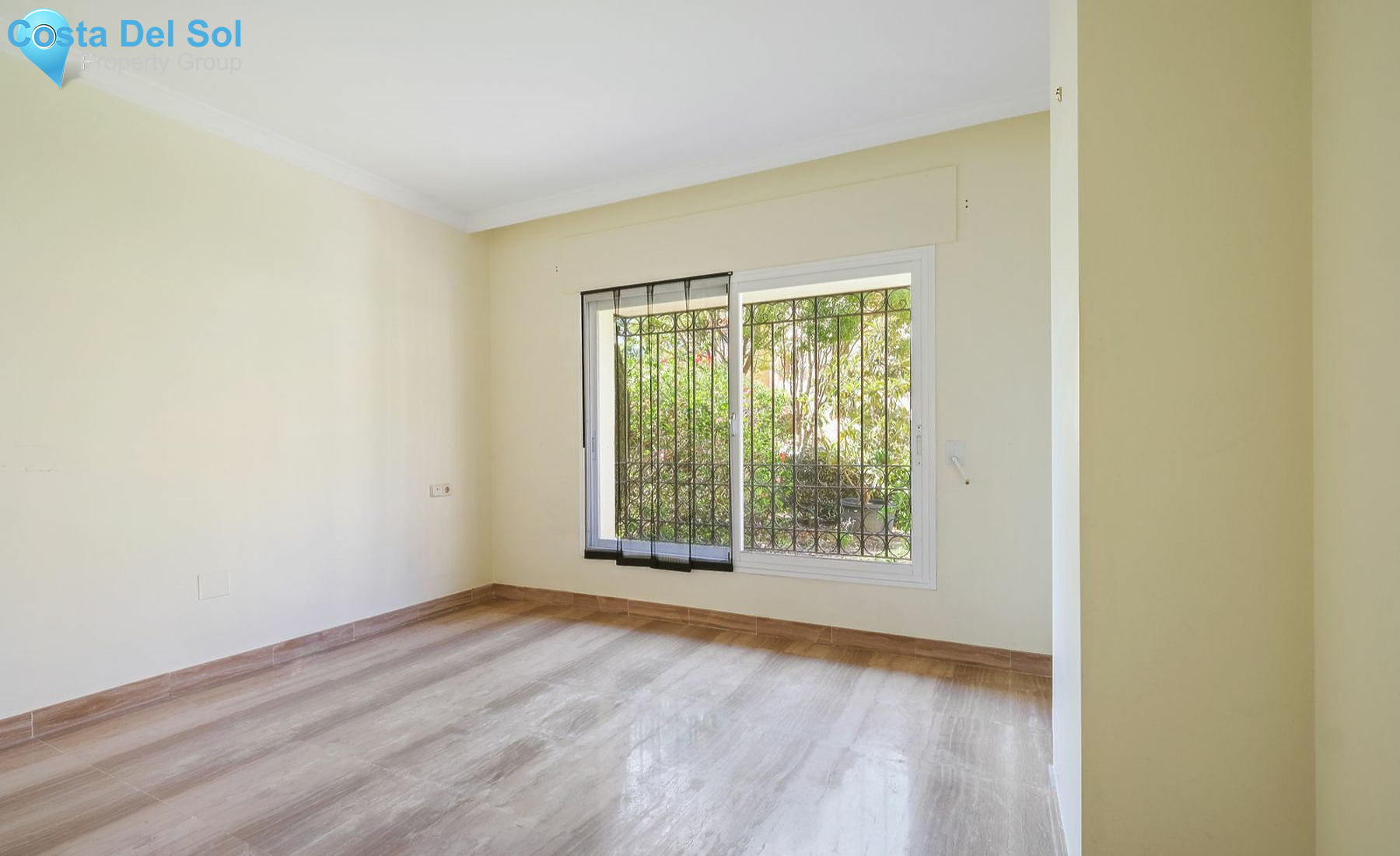 Ground Floor Apartment in Elviria-1427993