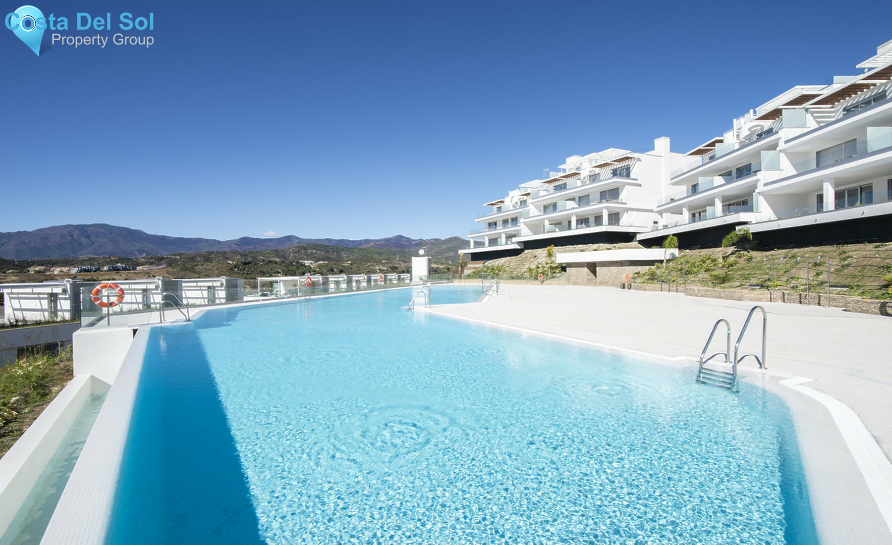 Ground Floor Apartment in Estepona-1254135