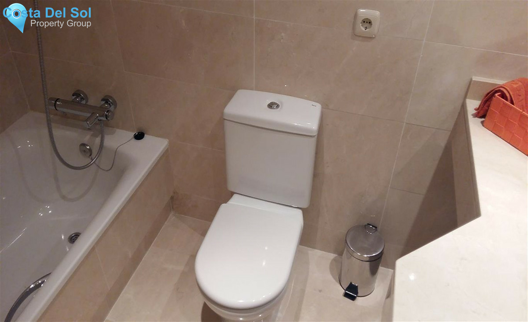 Ground Floor Apartment in Estepona-1300444