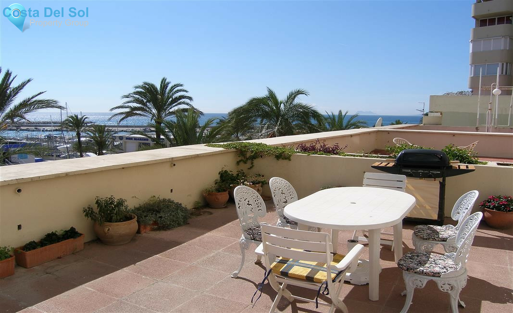 Ground Floor Apartment in Estepona-1300931