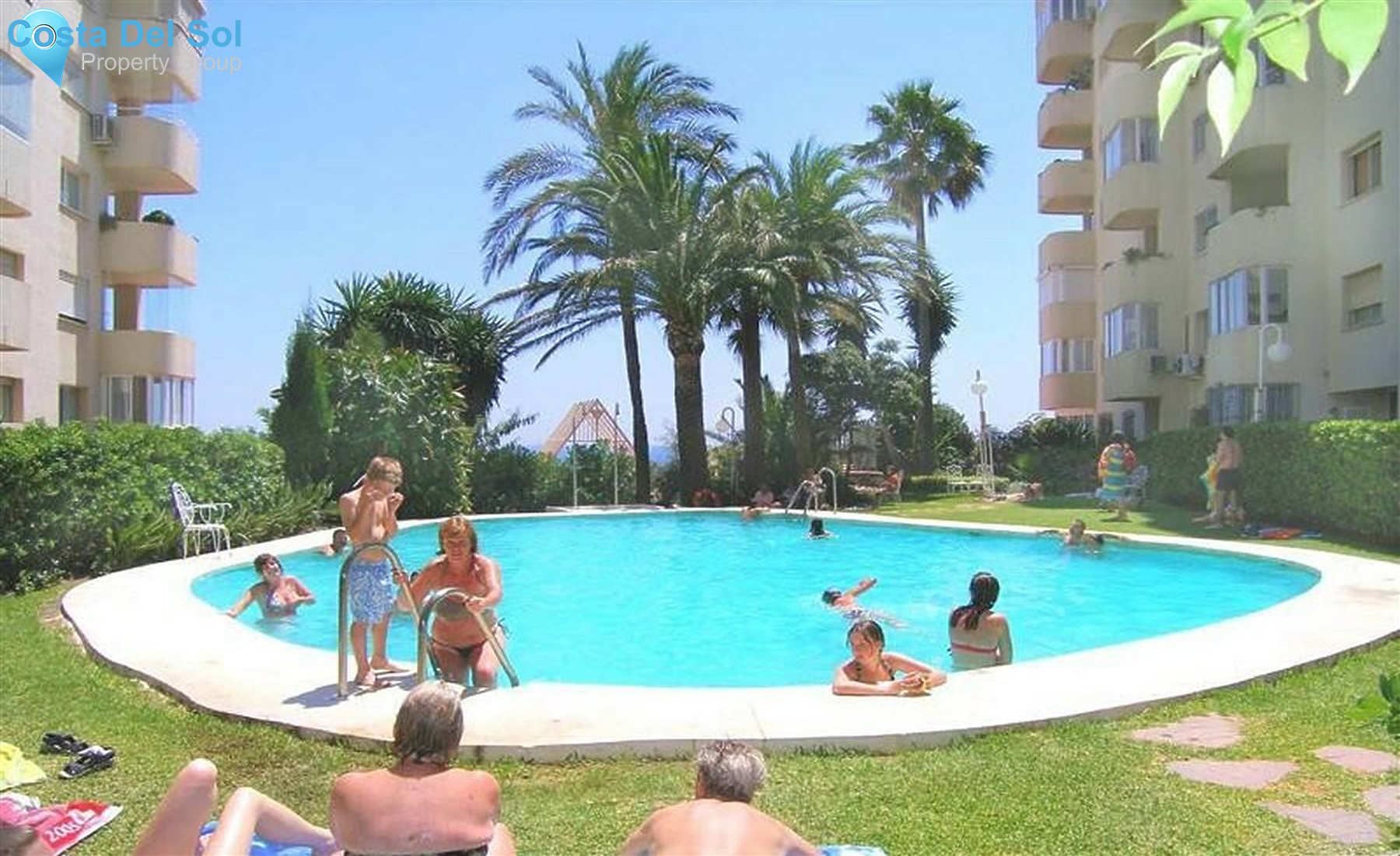 Ground Floor Apartment in Estepona-1300935