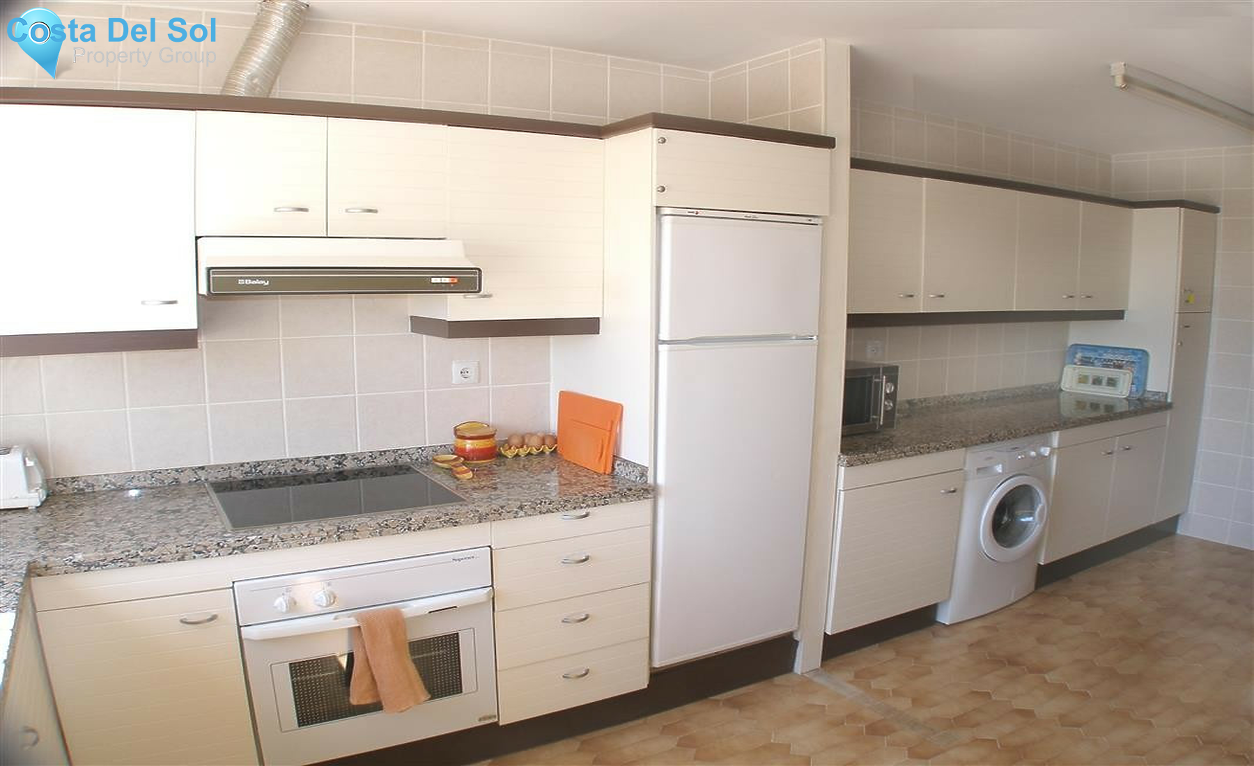 Ground Floor Apartment in Estepona-1300921