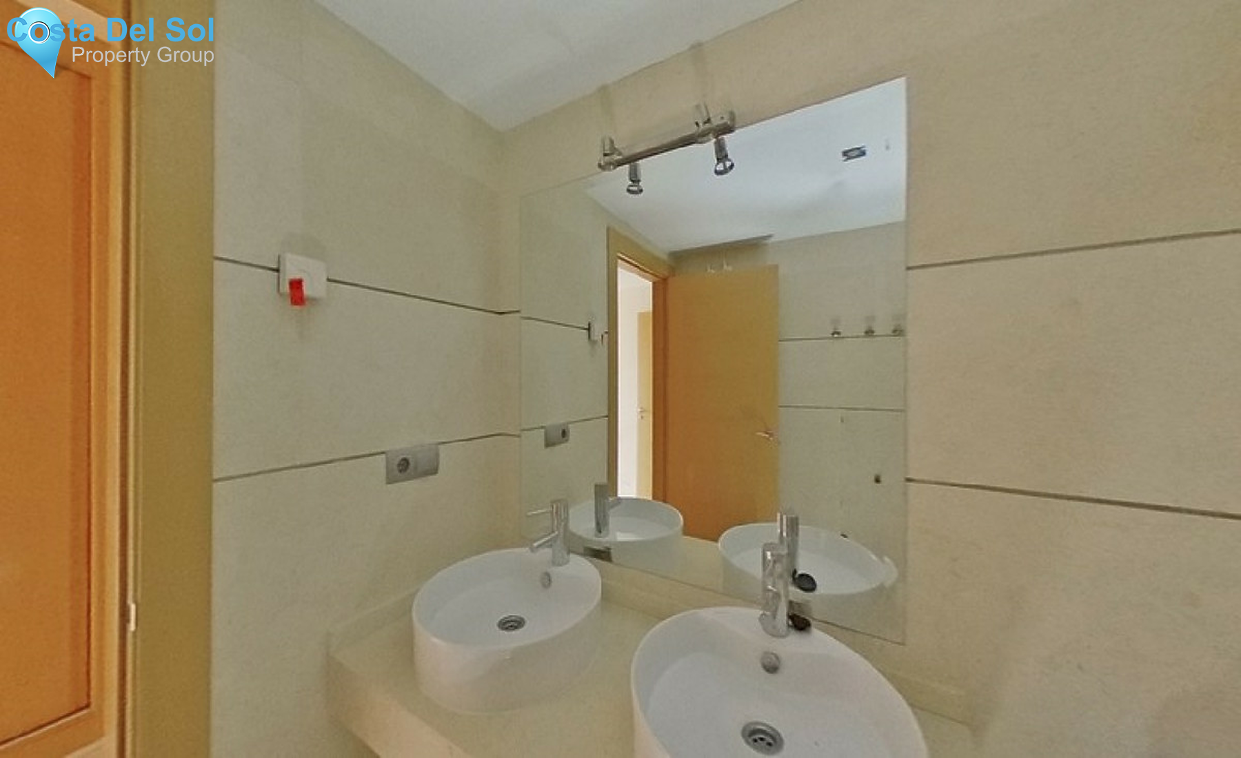 Ground Floor Apartment in Estepona-1305562
