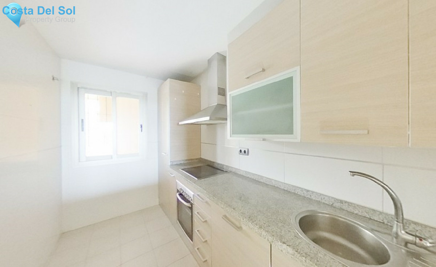 Ground Floor Apartment in Estepona-1305563
