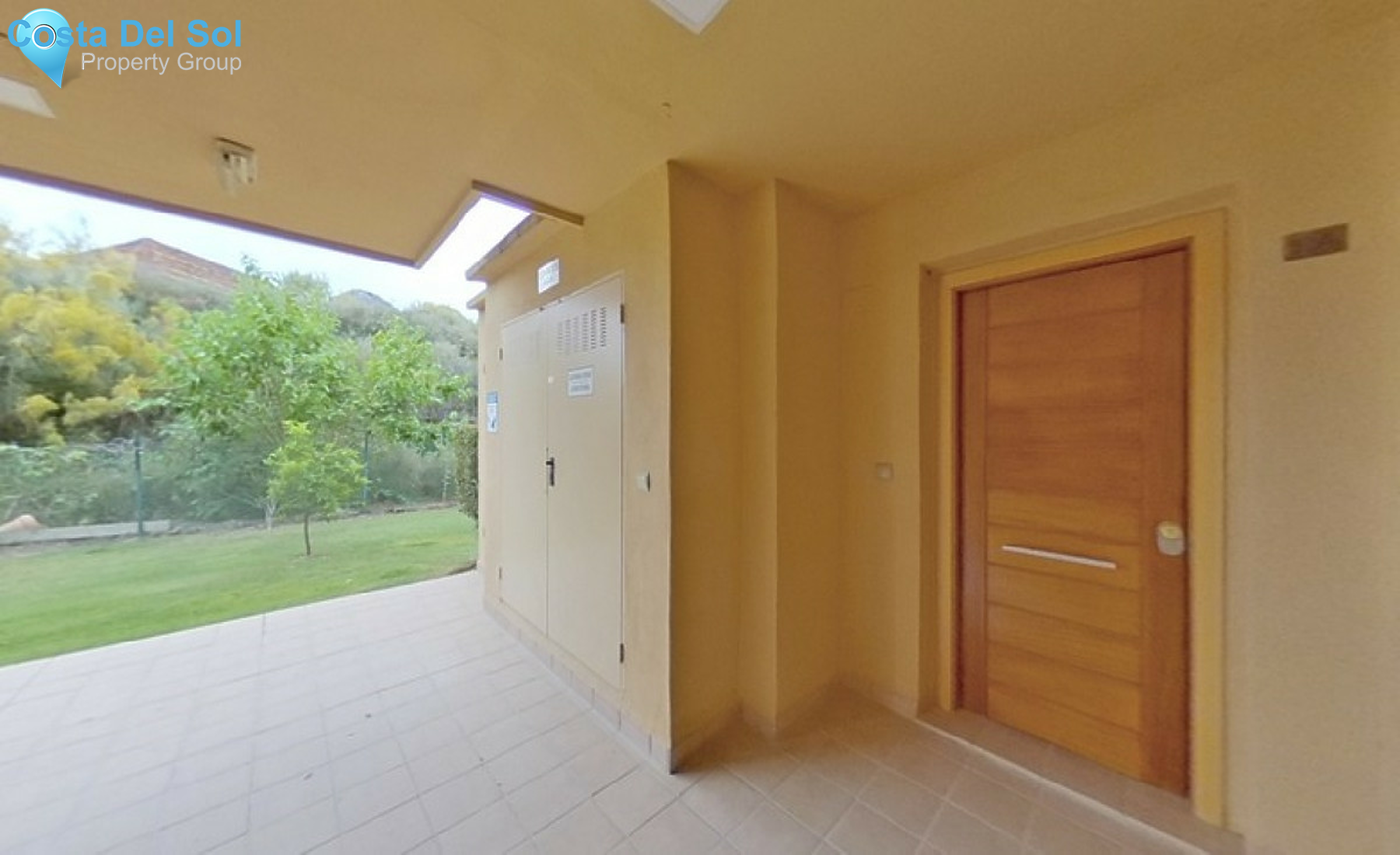 Ground Floor Apartment in Estepona-1305550