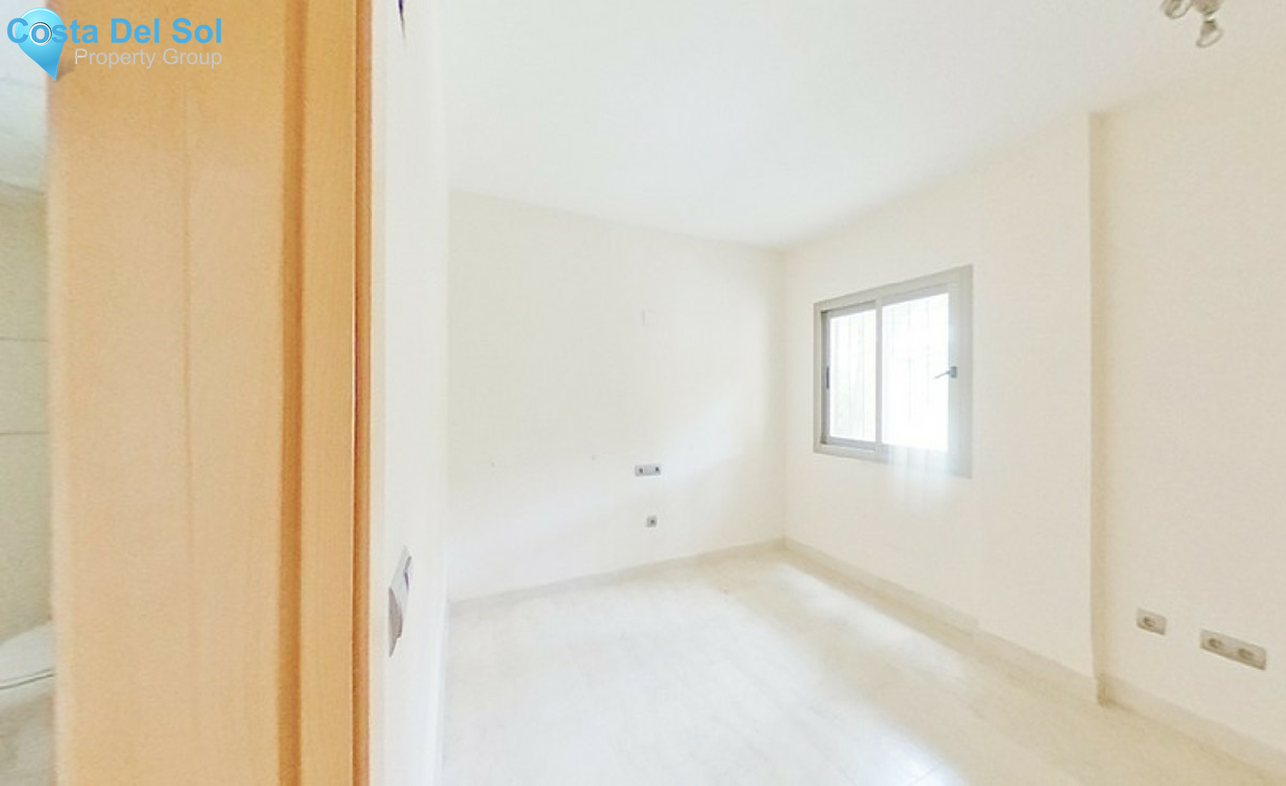 Ground Floor Apartment in Estepona-1305568