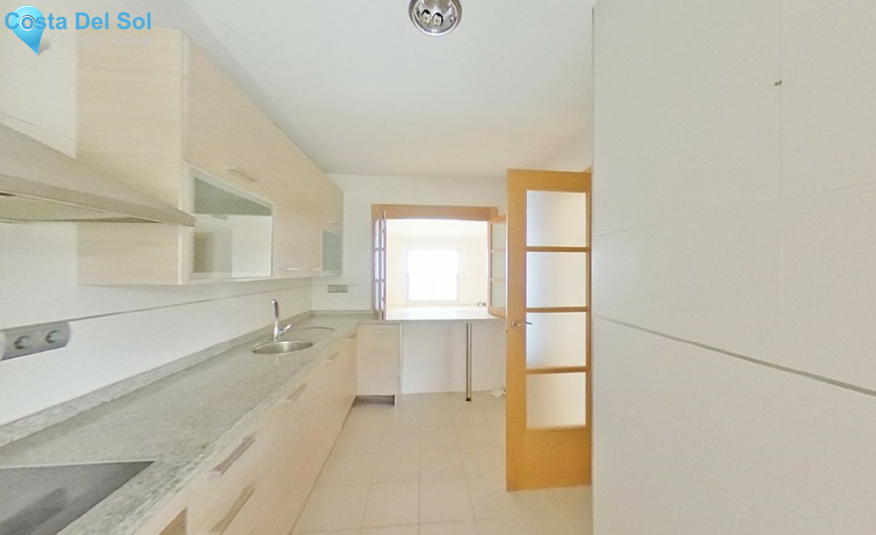 Ground Floor Apartment in Estepona-1305556