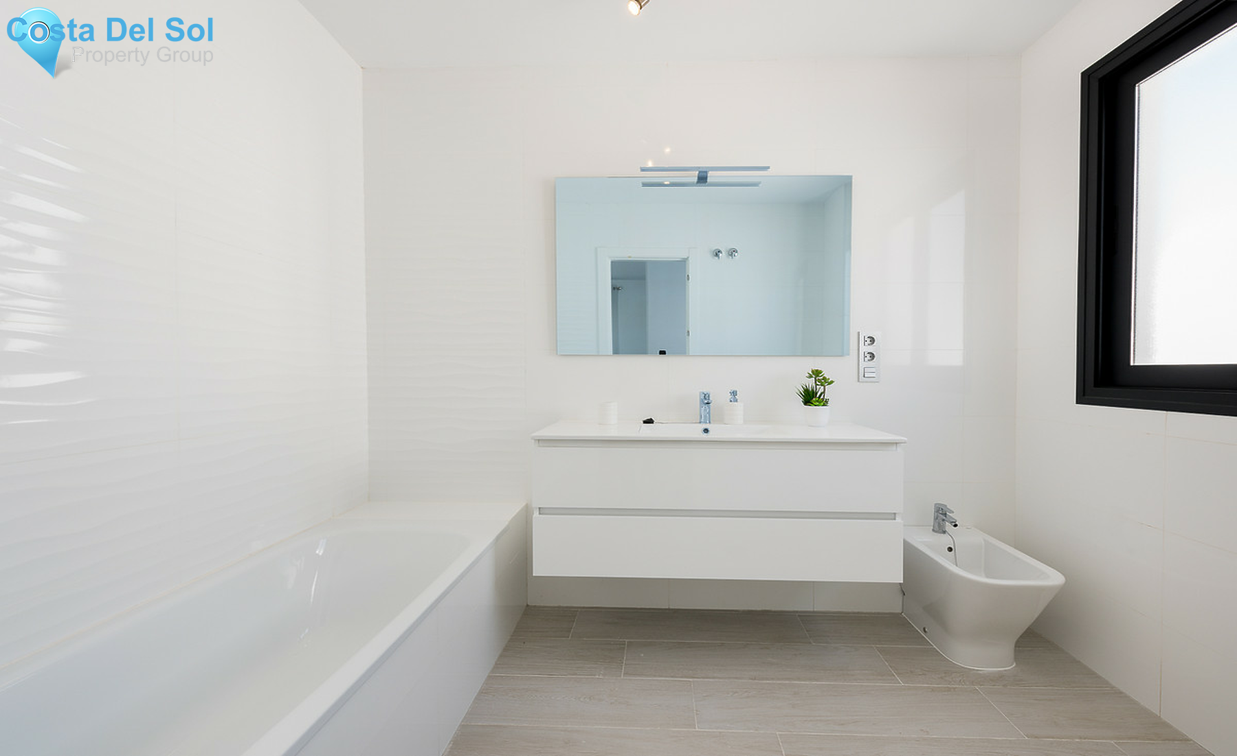Ground Floor Apartment in Estepona-1328976