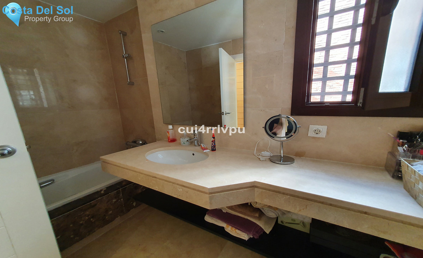 Ground Floor Apartment in Estepona-1331122