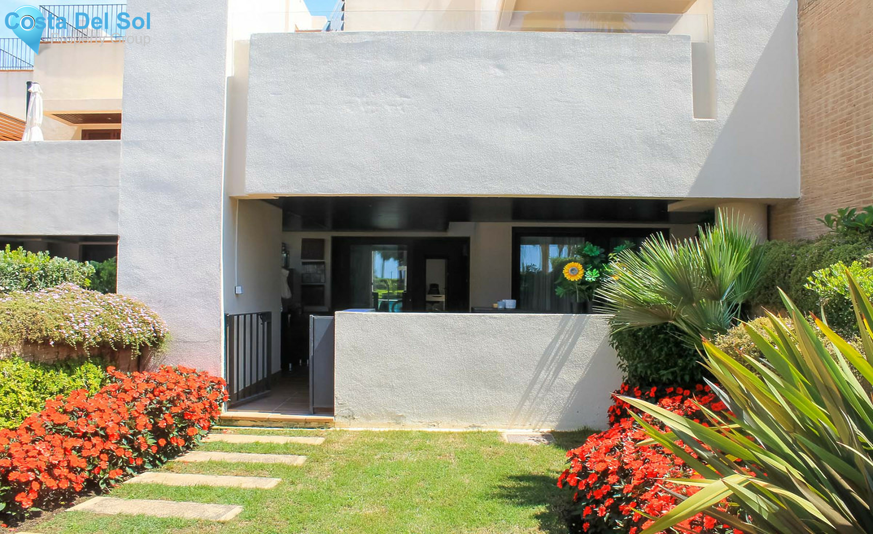 Ground Floor Apartment in Estepona-1334873