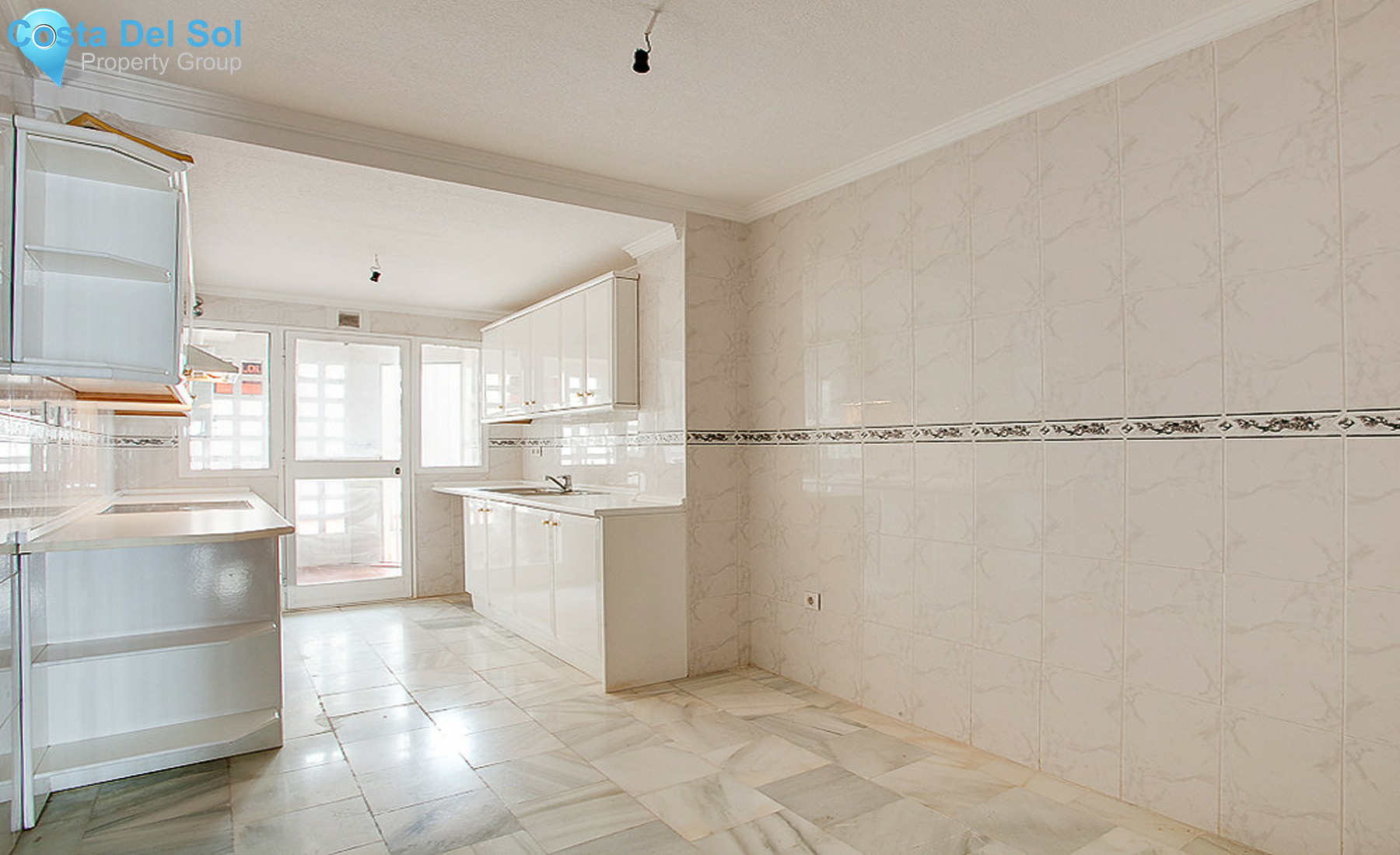 Ground Floor Apartment in Estepona-1335086