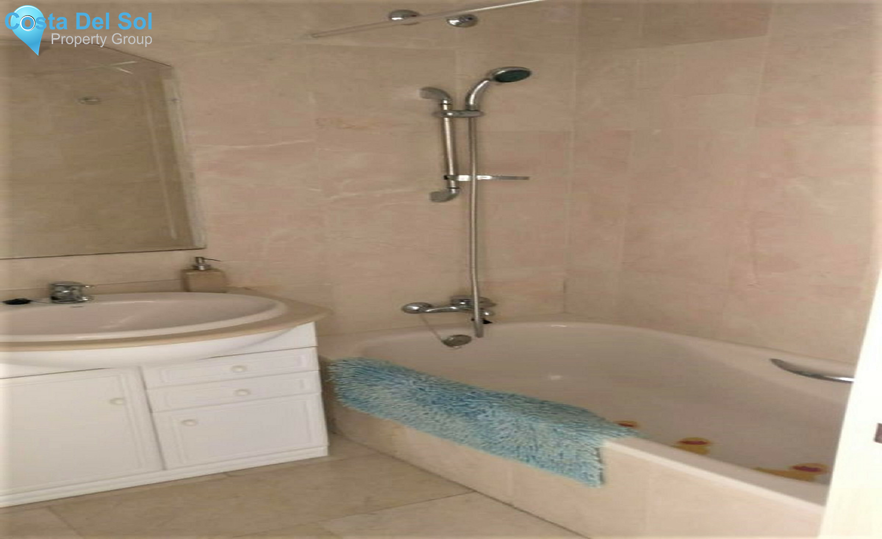 Ground Floor Apartment in Estepona-1343808