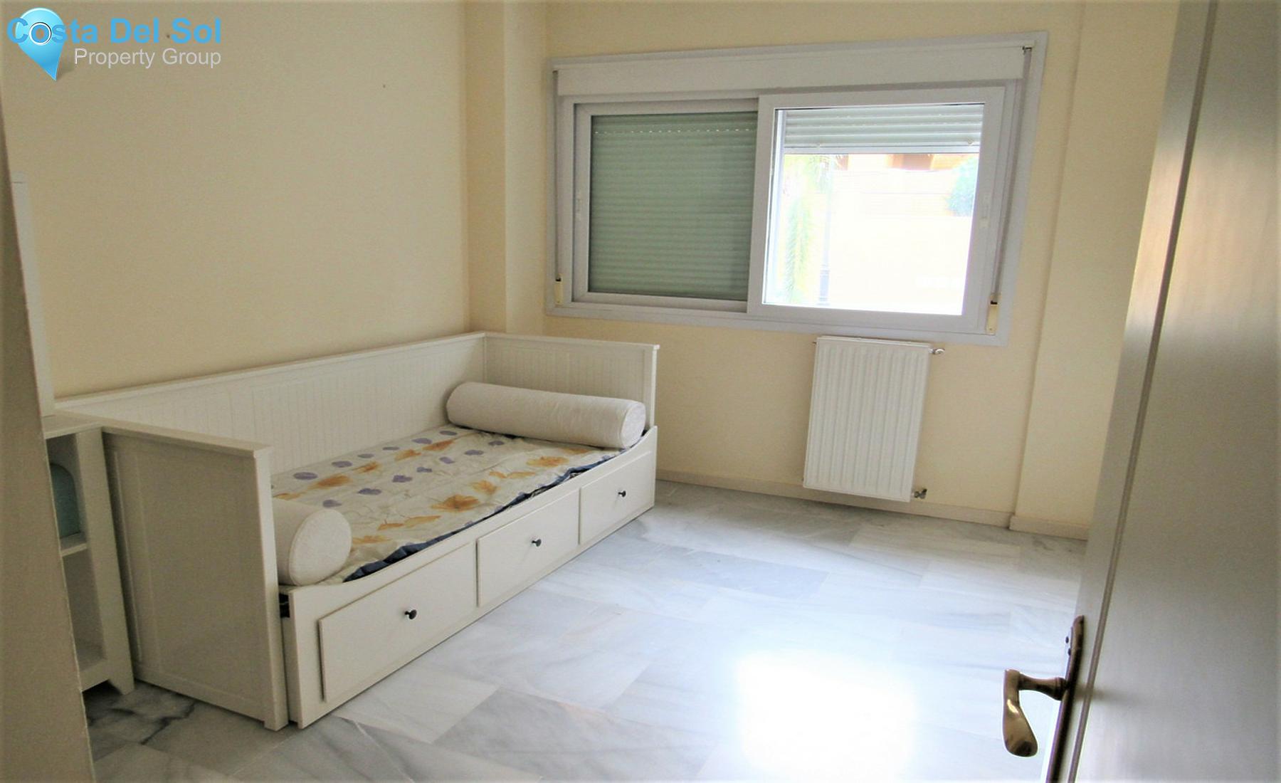 Ground Floor Apartment in Estepona-1343809