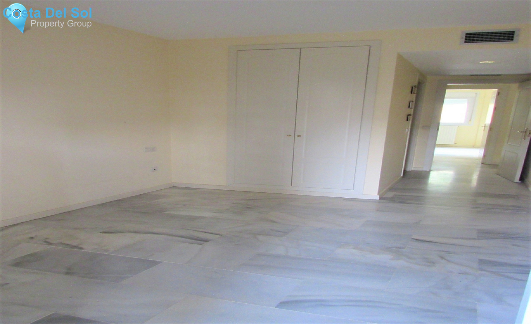 Ground Floor Apartment in Estepona-1343806