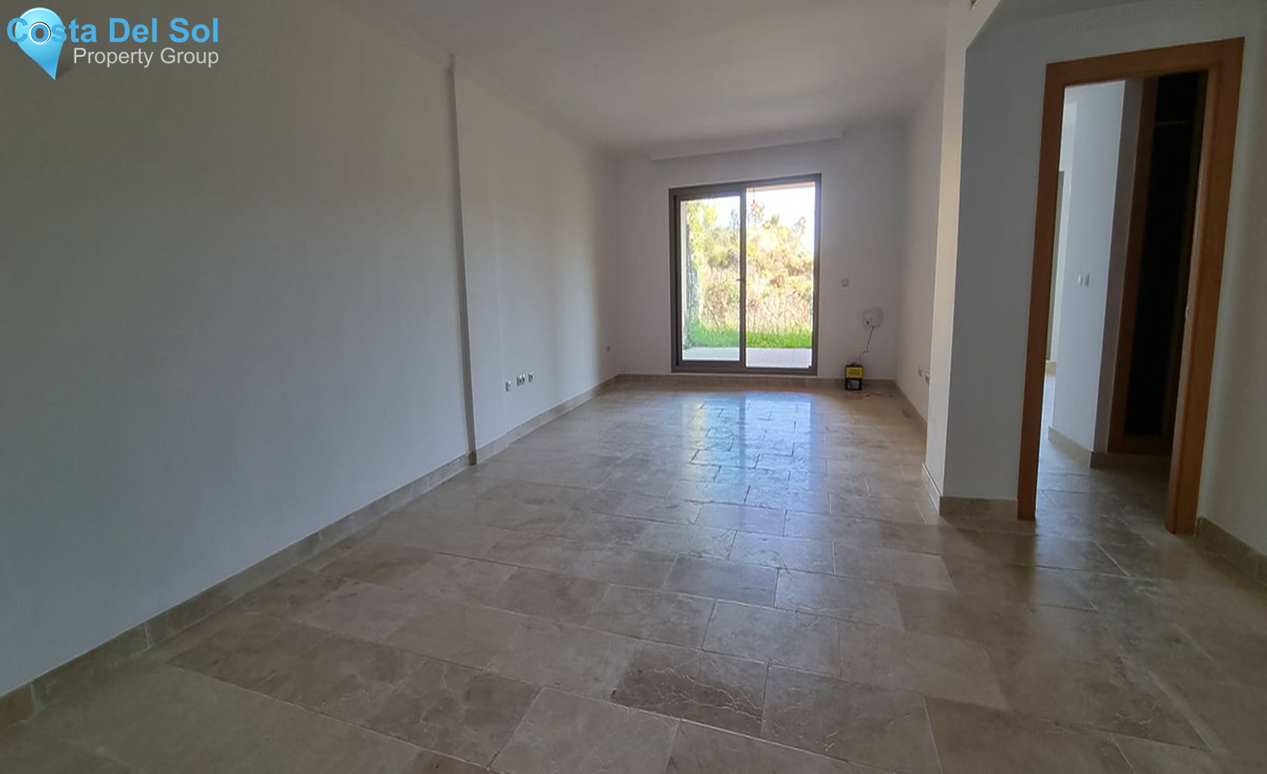Ground Floor Apartment in Estepona-1353229