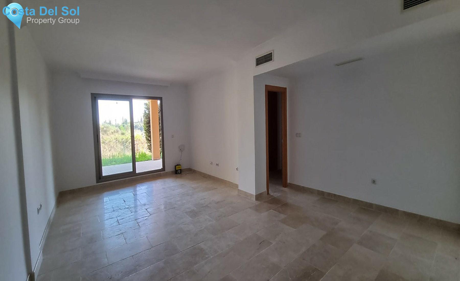 Ground Floor Apartment in Estepona-1353231