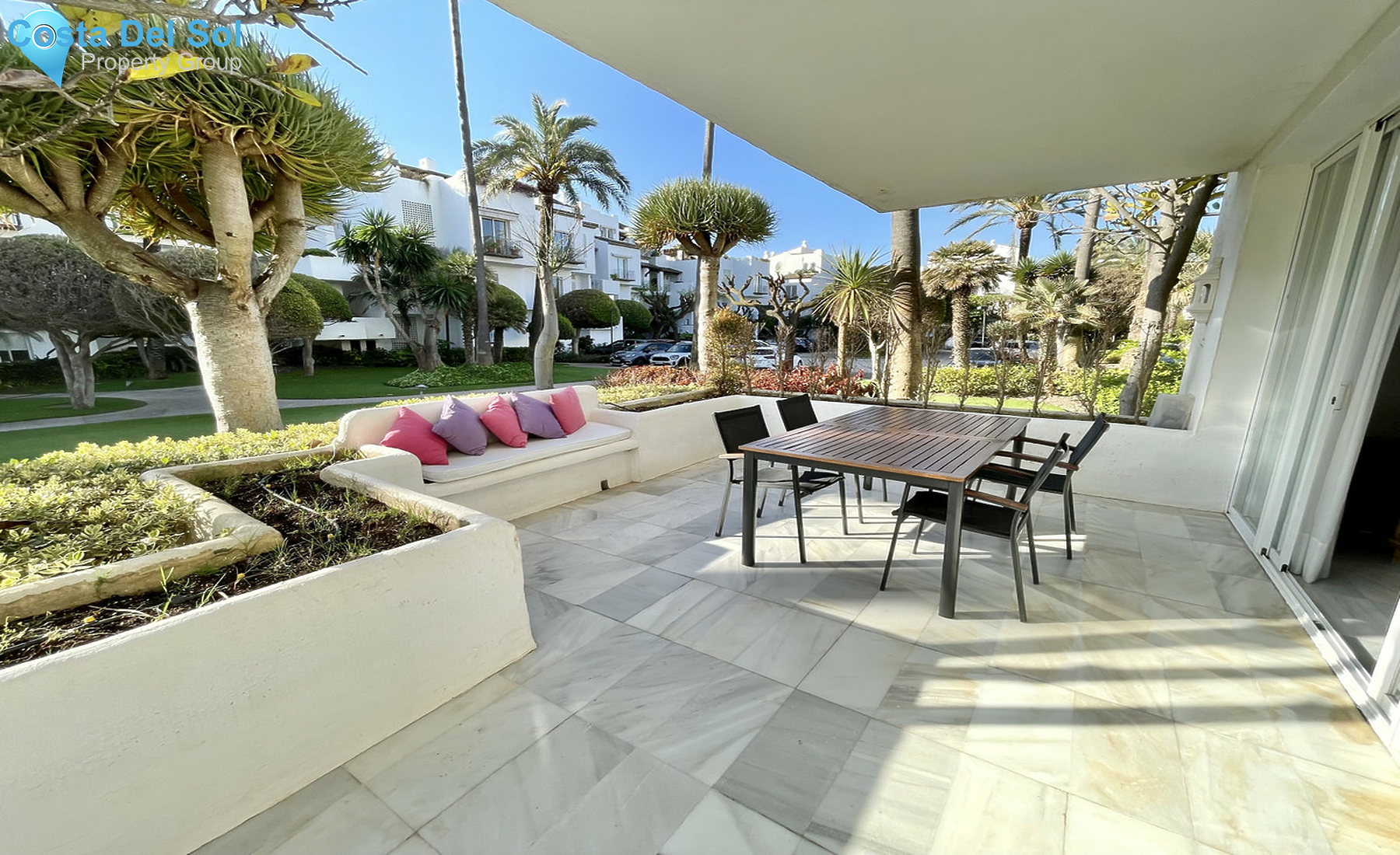 Ground Floor Apartment in Estepona-1372182